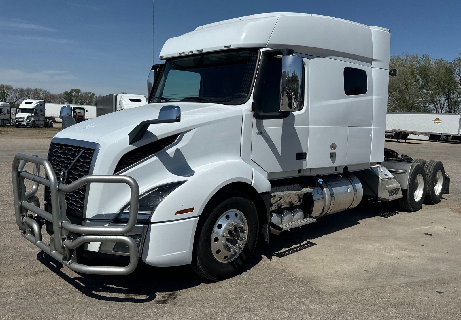 2020 Volvo VNL
